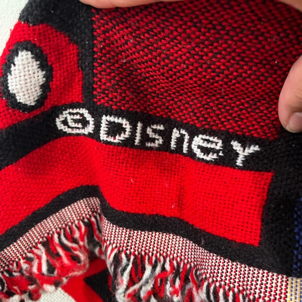 Vintage Beacon x Disney Mickey‎ and Characters Throw Blanket